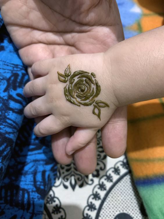 simple mehndi designs for kids 30