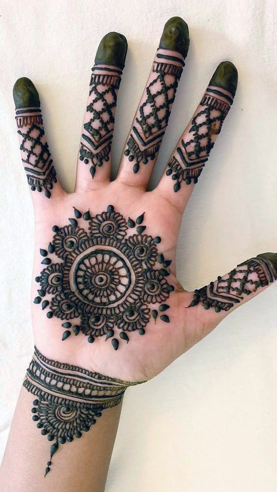 simple mehndi designs for kids 31