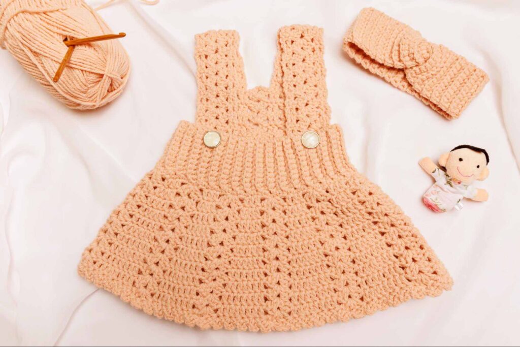 how to crochet a newborn dress