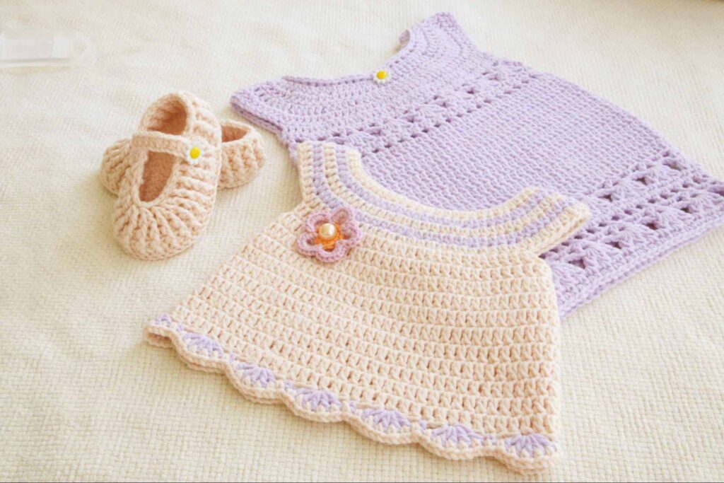 how to crochet a newborn dress