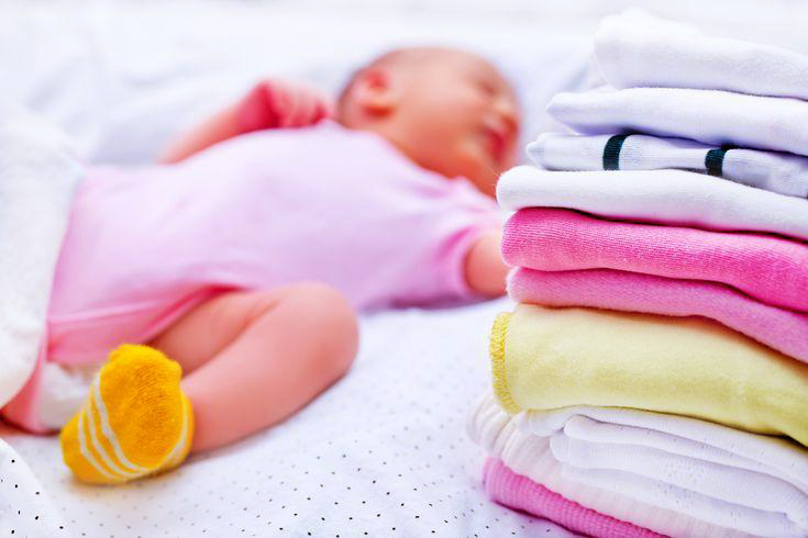 How to Dress a Newborn to Sleep